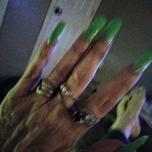 Meet your Posher, Phyllis